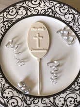 Load image into Gallery viewer, First Holy Communion Chocolate Pops
