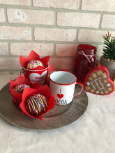 Load image into Gallery viewer, Valentine’s Hot Cocoa Bomb
