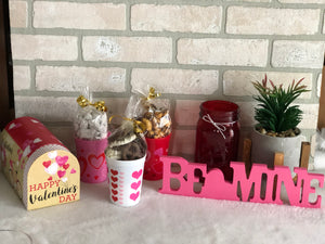 Valentine’s Day Kid Cups Filled with Sweets