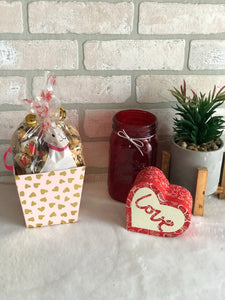 Valentine’s Day Puffed Carmel Corn Pail