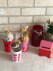 Valentine’s Day Kid Cups Filled with Sweets